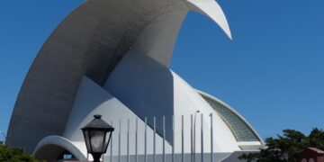 Tenerife’s Ocean Giants: Unforgettable Whale Watching Experiences